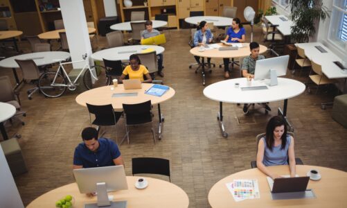 What Are the Features and Benefits of Coworking Spaces?